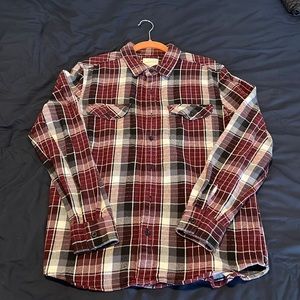 American Eagle Double Pocket Flannel. Large. Maroon.